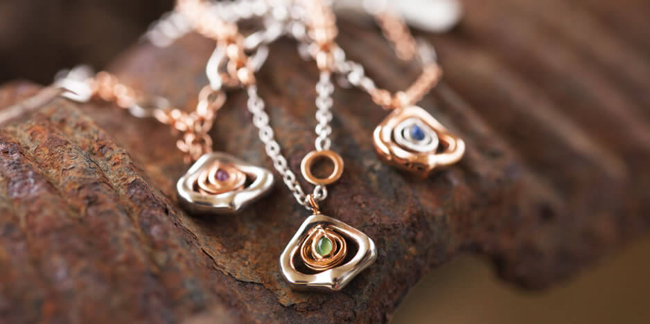 Yeni yıl hediyesi ışıl ışıl takılar